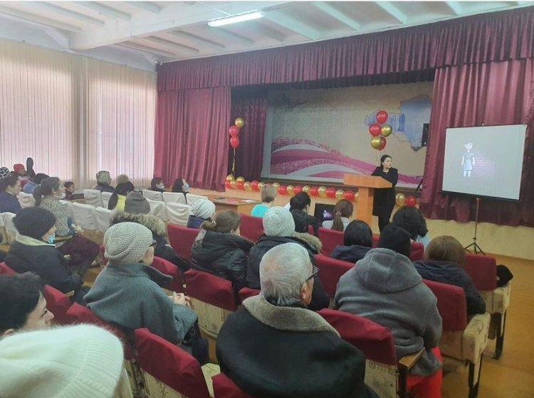 Ата-аналар жиналысы.